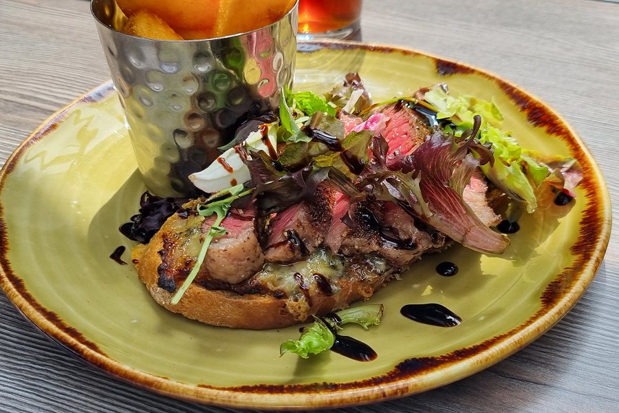 Pub Food & restaurant | The Bear Hotel, Wantage